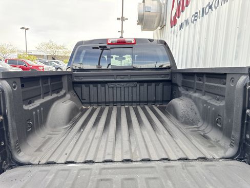 Used 2018 Chevrolet Colorado ZR2 image 13