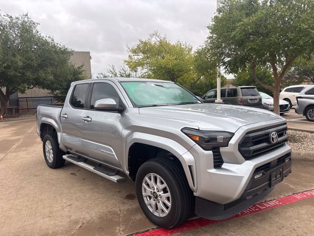 Used 2025 Toyota Tacoma SR5 RWD image 3