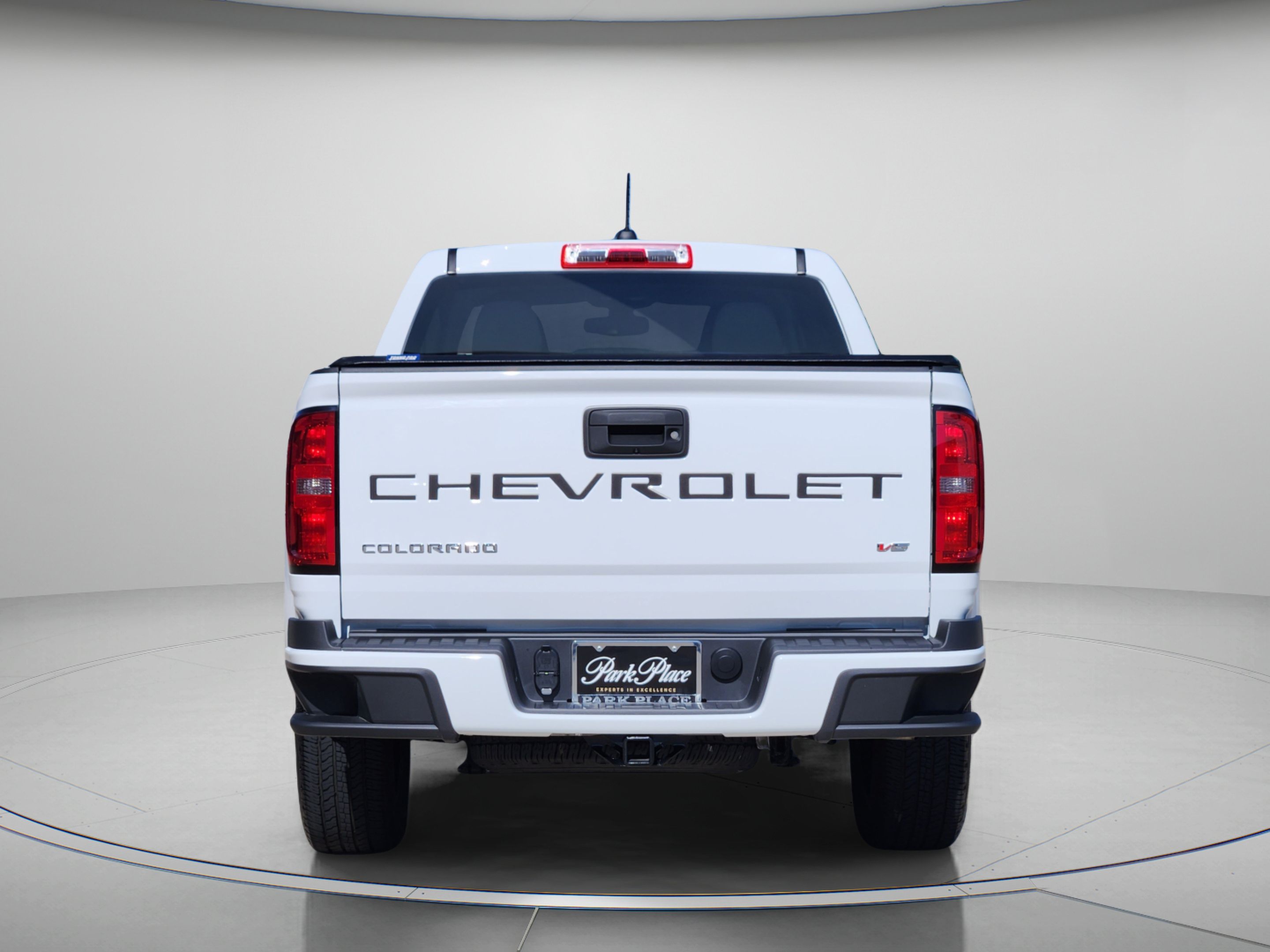 Used 2022 Chevrolet Colorado W/T w/ Custom Special Edition RWD image 4