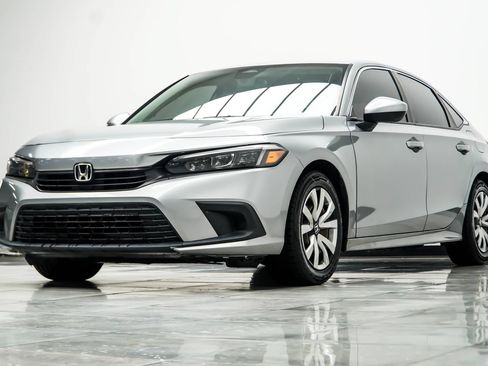 Used 2022 Honda Civic LX image 9