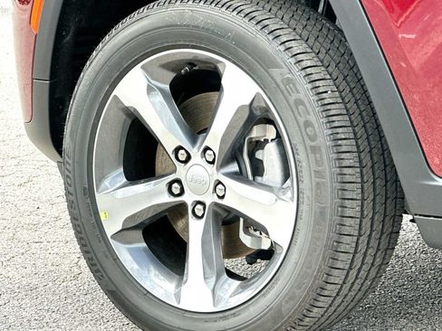 New 2026 Jeep Grand Cherokee L Limited AWD/4WD image 11