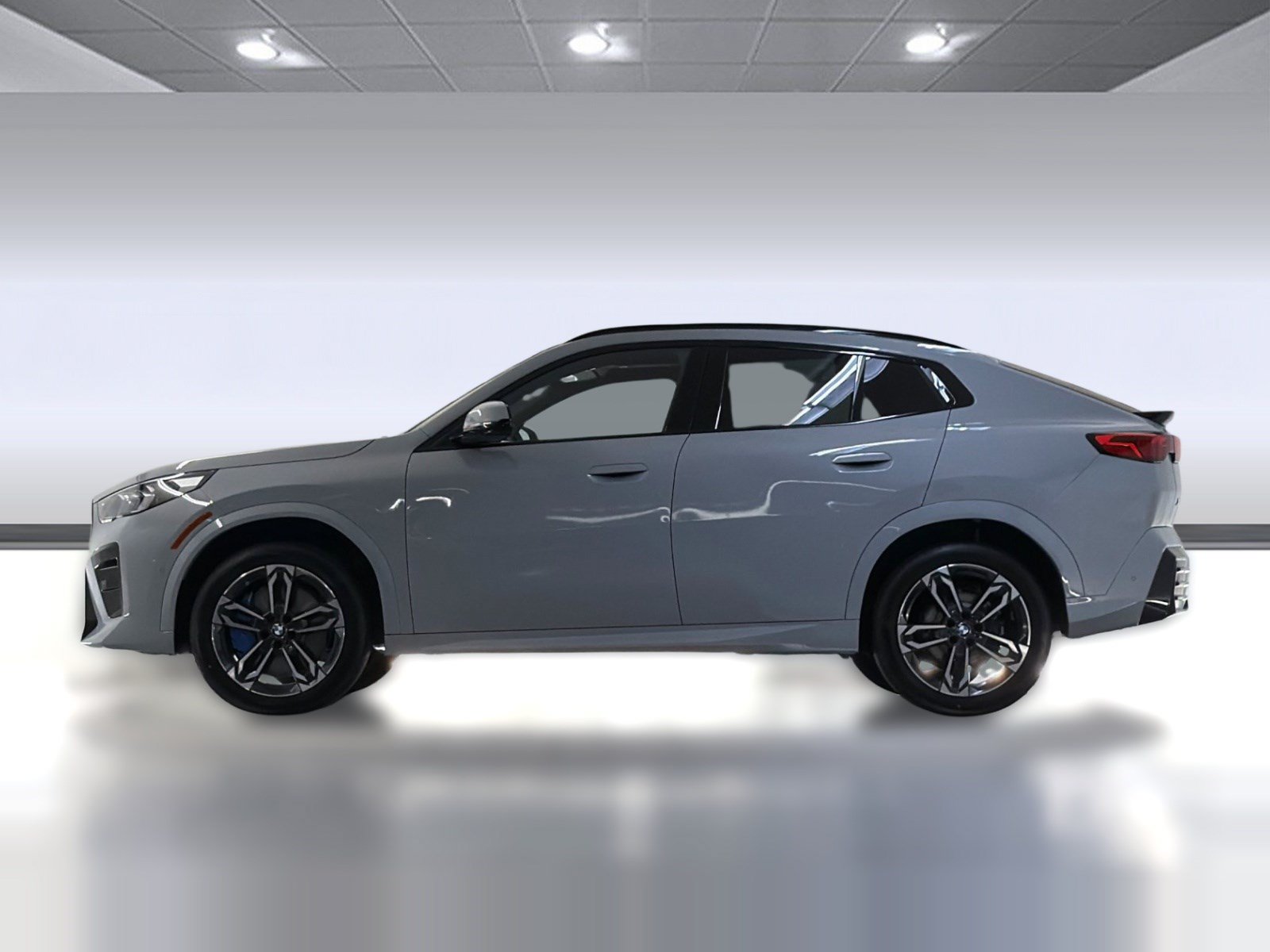 Used 2026 BMW X2 xDrive28i w/ Technology Package AWD/4WD image 2