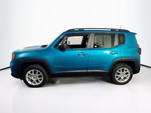 Used 2022 Jeep Renegade Latitude w/ Convenience Group AWD/4WD image 8