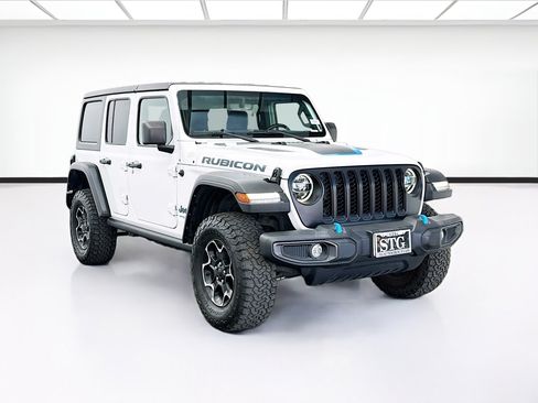 Used 2022 Jeep Wrangler Unlimited Rubicon 4xe AWD/4WD image 3
