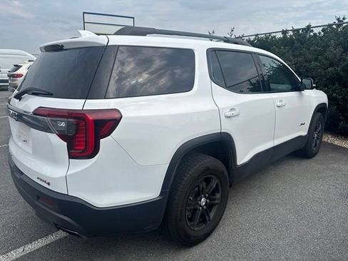 Used 2022 GMC Acadia AT4 w/ Technology Package AWD/4WD image 4