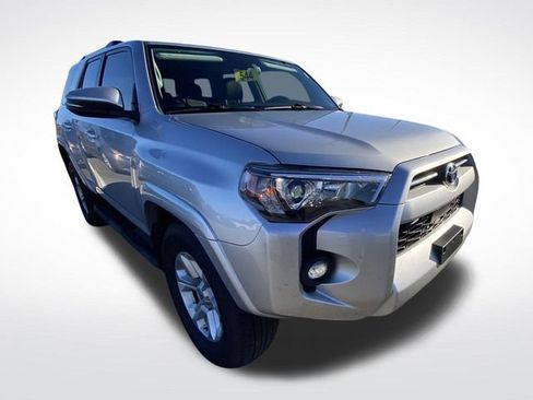 Used 2022 Toyota 4Runner SR5 Premium image 14