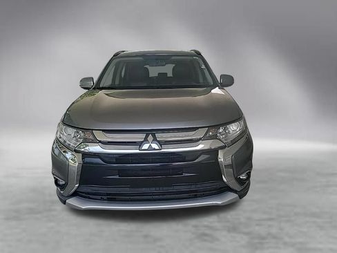Used 2016 Mitsubishi Outlander SEL FWD image 2