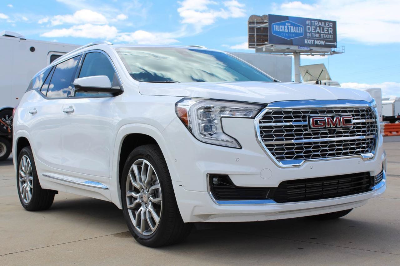 Used 2024 GMC Terrain Denali w/ Denali Premium Package AWD/4WD image 77