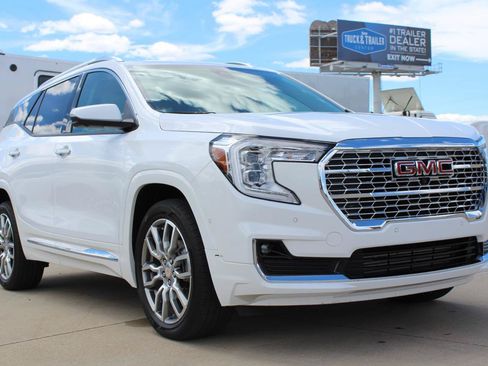Used 2024 GMC Terrain Denali w/ Denali Premium Package AWD/4WD image 77