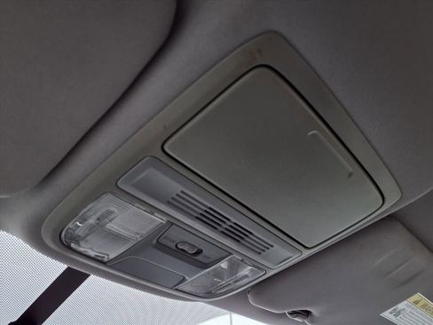 Used 2018 Honda CR-V LX image 23