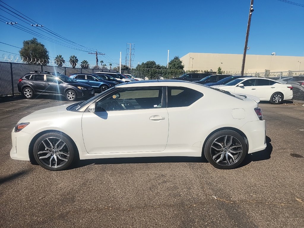 Used 2016 Scion tC FWD image 9