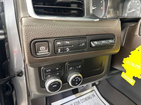 Used 2021 GMC Yukon Denali w/ Denali Premium Package AWD/4WD image 20