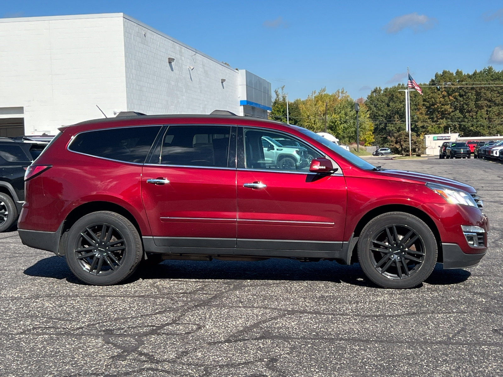 Used 2015 Chevrolet Traverse LTZ AWD/4WD image 16