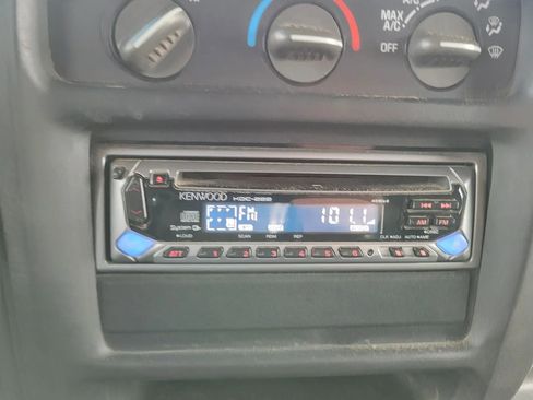 Used 2001 GMC Savana 3500 Extended w/ Marketing Option Pkg 2 image 23