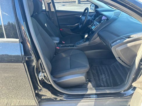 Used 2017 Ford Focus SEL w/ Cold Weather Package image 13