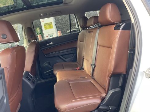 Used 2021 Volkswagen Atlas SE image 13