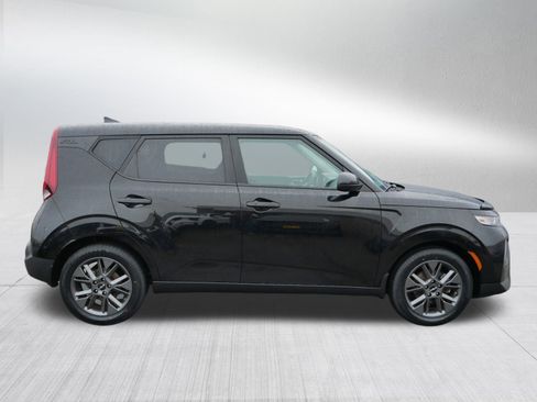 Certified 2022 Kia Soul EX image 8