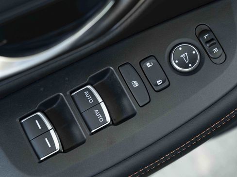Used 2025 Honda HR-V Sport image 38