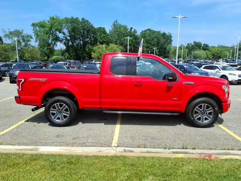 Used 2016 Ford F150 XLT w/ Equipment Group 302A Luxury AWD/4WD image 9