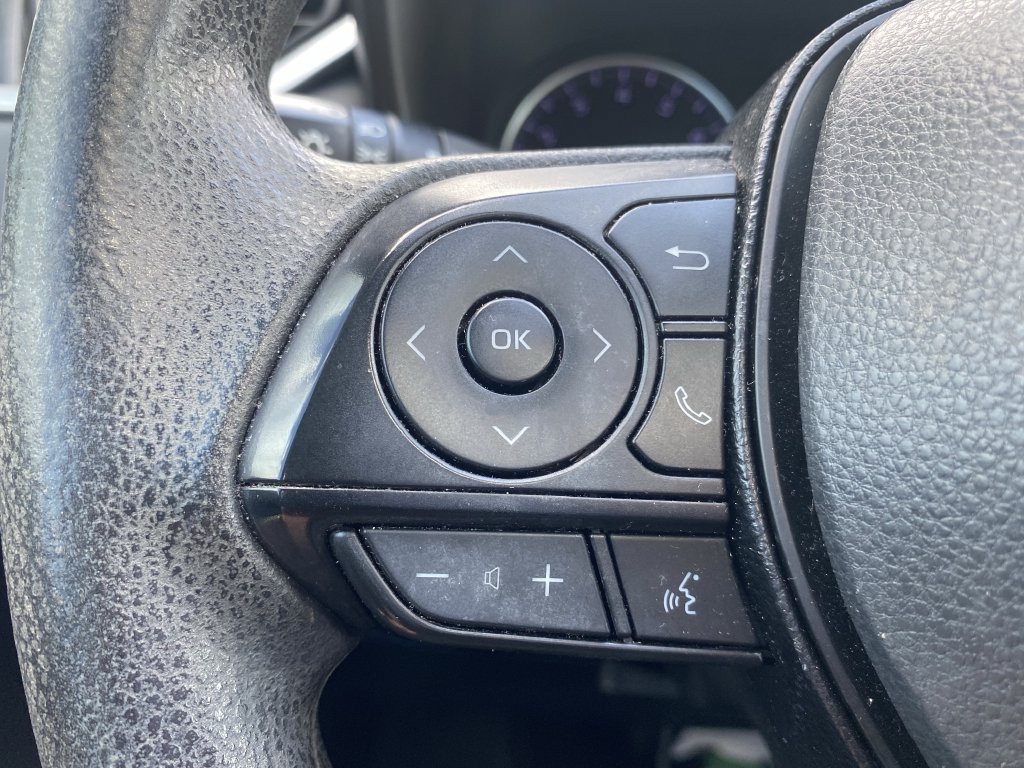 Used 2019 Toyota RAV4 XLE w/ Convenience Package FWD image 12