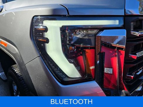 Used 2025 GMC Sierra 2500 SLE w/ SLE Value Package; AWD/4WD image 5