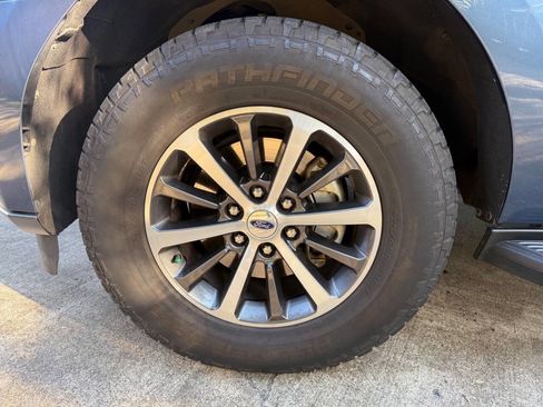 Used 2019 Ford Expedition Max XLT AWD/4WD image 50