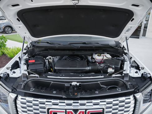Used 2023 GMC Yukon Denali AWD/4WD image 45