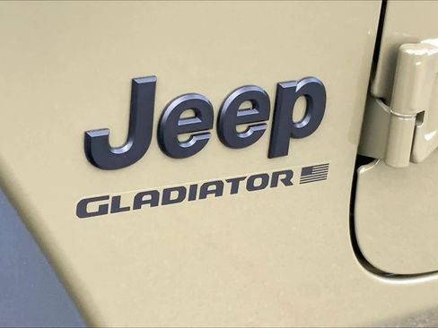 New 2026 Jeep Gladiator Sport AWD/4WD image 14