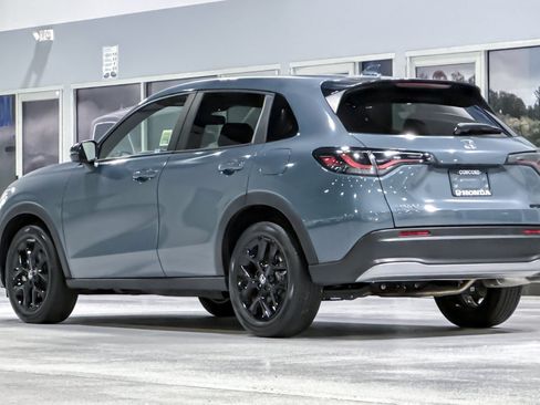Used 2024 Honda HR-V Sport image 3