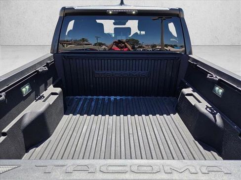 Certified 2025 Toyota Tacoma SR5 AWD/4WD image 6
