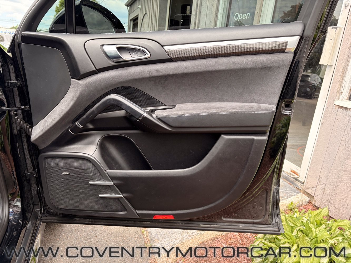 Used 2017 Porsche Cayenne GTS AWD/4WD image 39