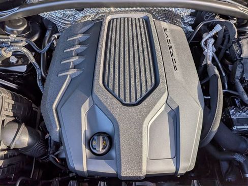 Certified 2026 Porsche Macan AWD/4WD image 27