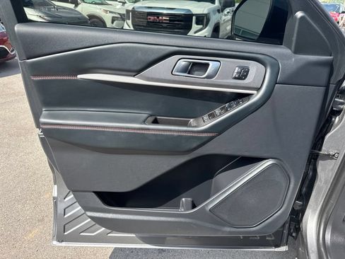 Used 2025 Ford Explorer ST-Line w/ Premium Package RWD image 10