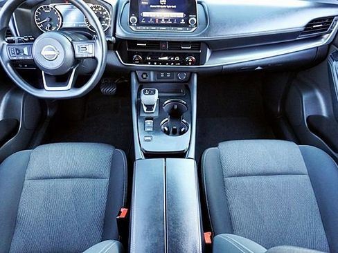 Used 2024 Nissan Rogue SV image 22