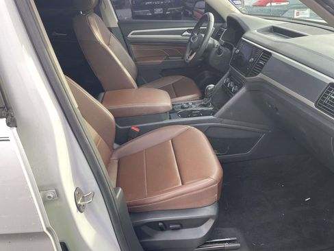 Used 2022 Volkswagen Atlas SEL R-Line image 47