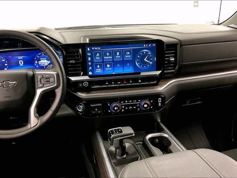 Used 2024 Chevrolet Silverado 1500 RST AWD/4WD image 7