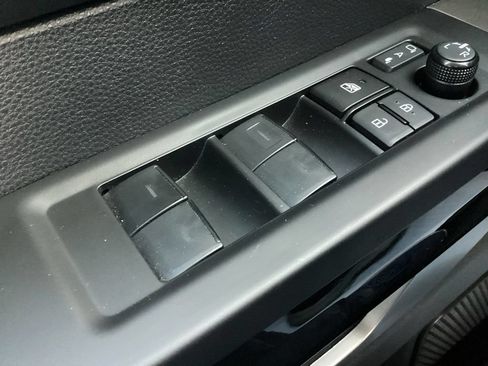 Used 2023 Toyota Tundra Limited AWD/4WD image 22