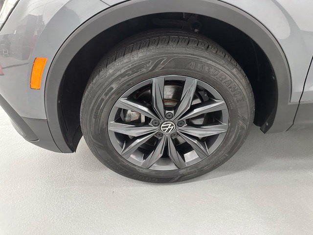 Certified 2023 Volkswagen Tiguan SE AWD/4WD image 17