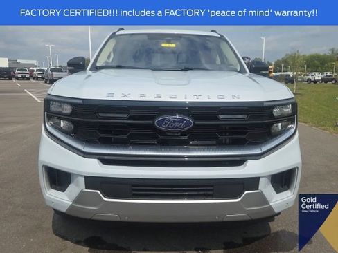 Used 2025 Ford Expedition Platinum AWD/4WD image 4