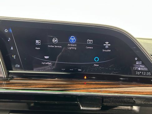 Used 2021 Cadillac Escalade Luxury AWD/4WD image 23