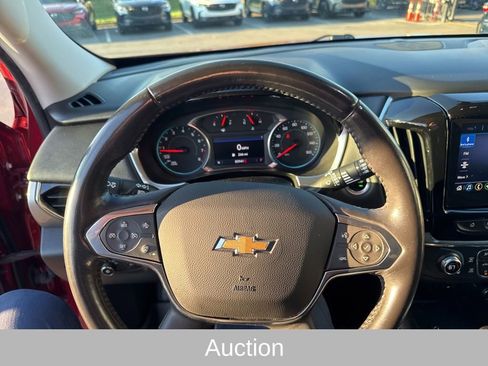 Used 2020 Chevrolet Traverse LT image 13