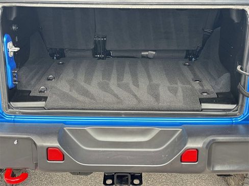 Used 2025 Jeep Wrangler Unlimited Rubicon image 14