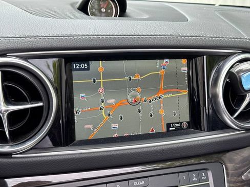 Used 2017 Mercedes-Benz SL 550 image 12