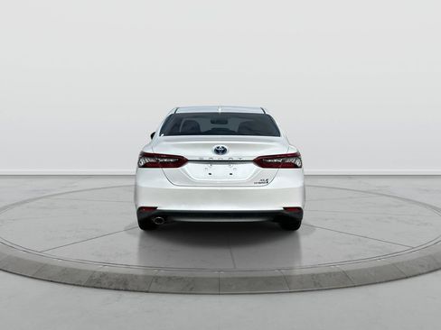 Used 2022 Toyota Camry XLE FWD image 7