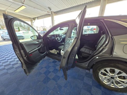 Used 2023 Ford Escape Active w/ Tech Pack #2 AWD/4WD image 23