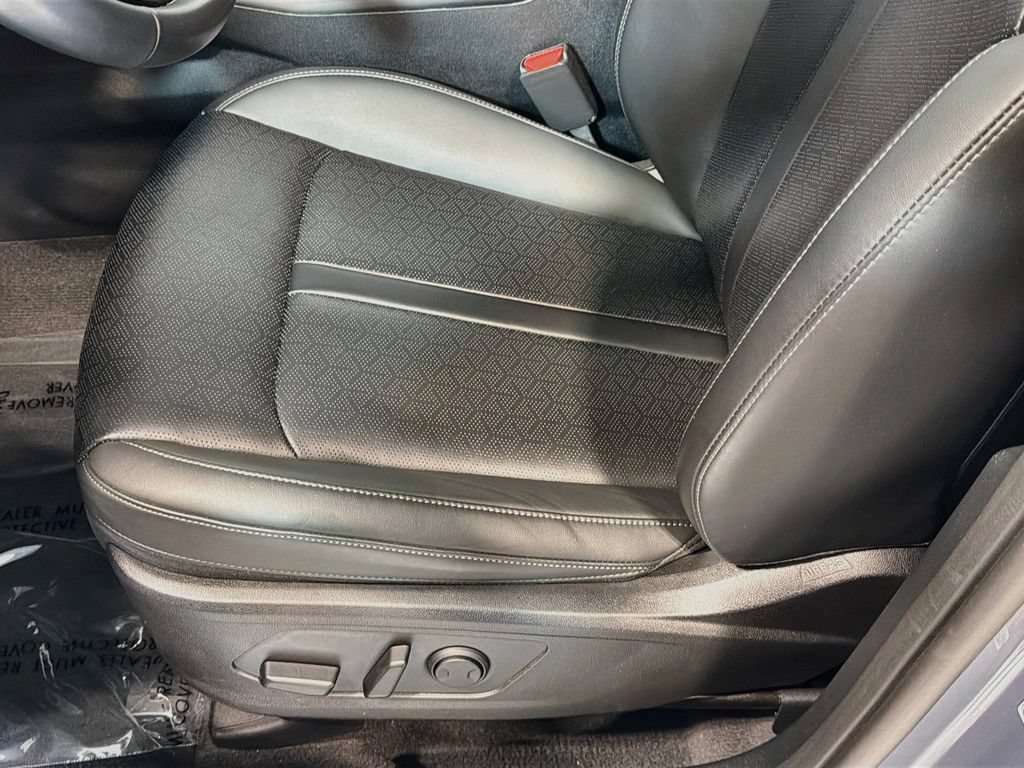 Used 2023 Kia Sorento S w/ Panoramic Sunroof Package FWD image 21