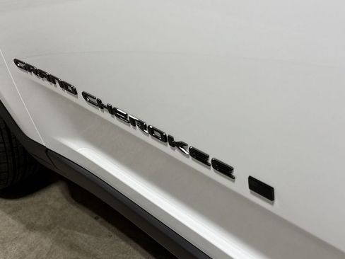 New 2026 Jeep Grand Cherokee Altitude AWD/4WD image 26