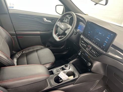 Used 2023 Ford Escape ST-Line w/ Tech Pack #1 AWD/4WD image 23