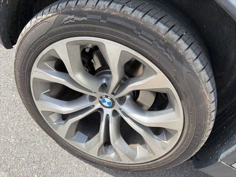 Used 2017 BMW X5 xDrive50i image 32
