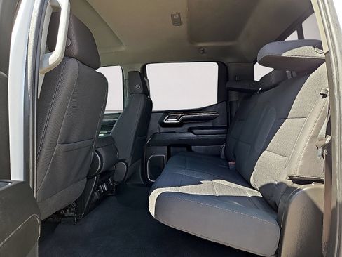 Used 2023 Chevrolet Silverado 1500 LT AWD/4WD image 13